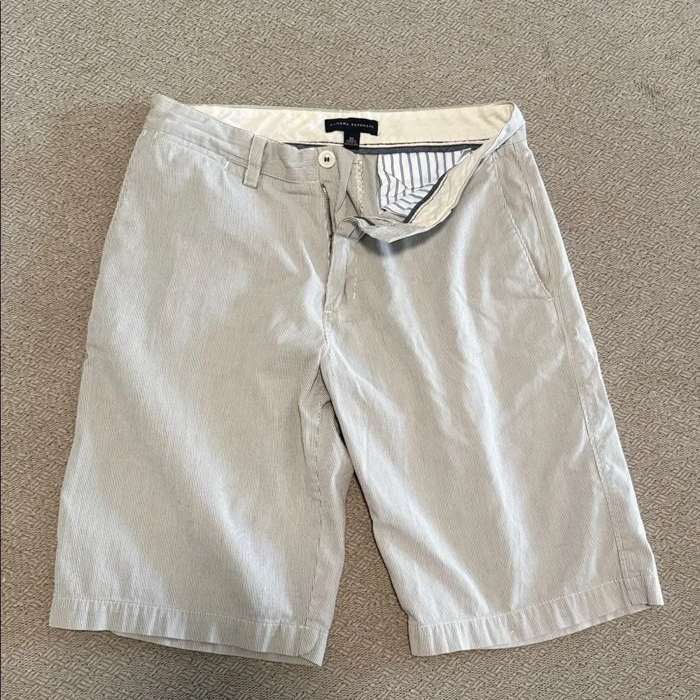 Banana Republic excellent no